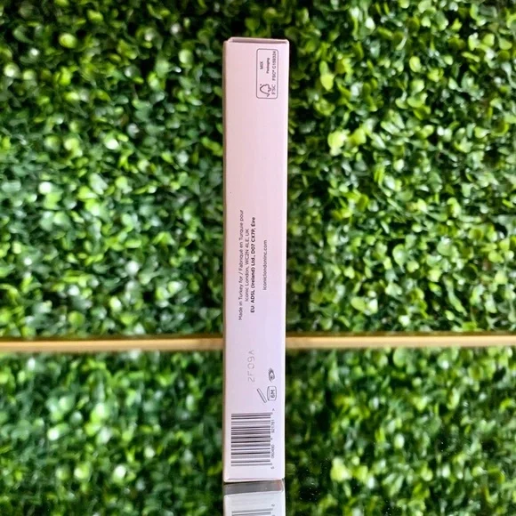 Iconic London Triple Threat Mascara in Black | NEW | Full Size - Picture 13 of 14